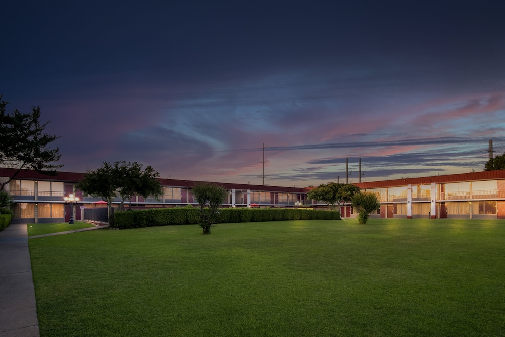 Red Roof Inn & Conference Center McKinney - photo 34