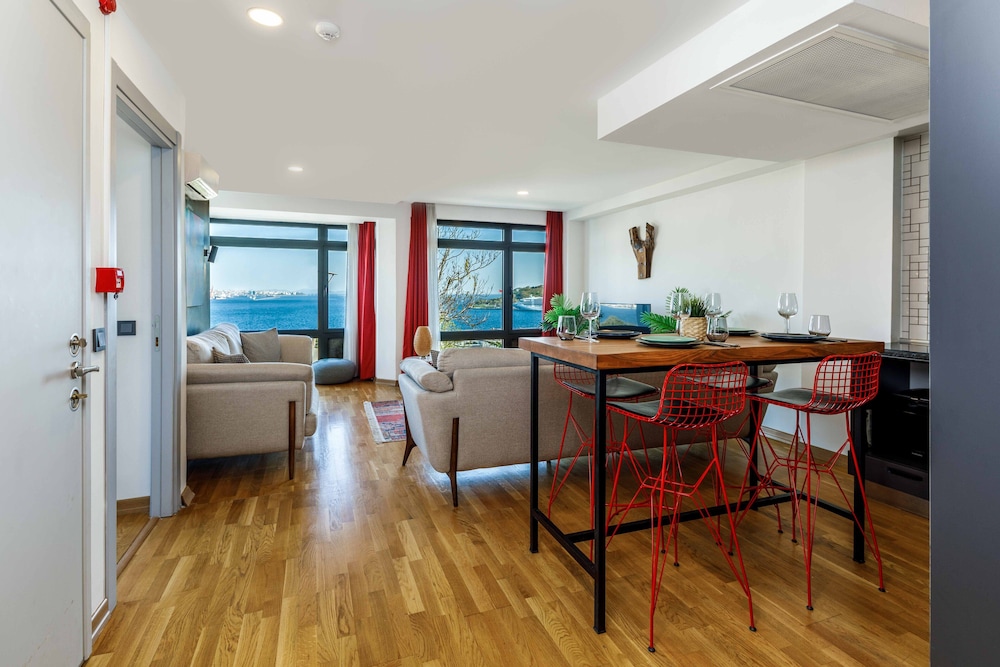 Monnas Bosphorus — 4-Star Luxury Hotel in Istanbul, Turkey