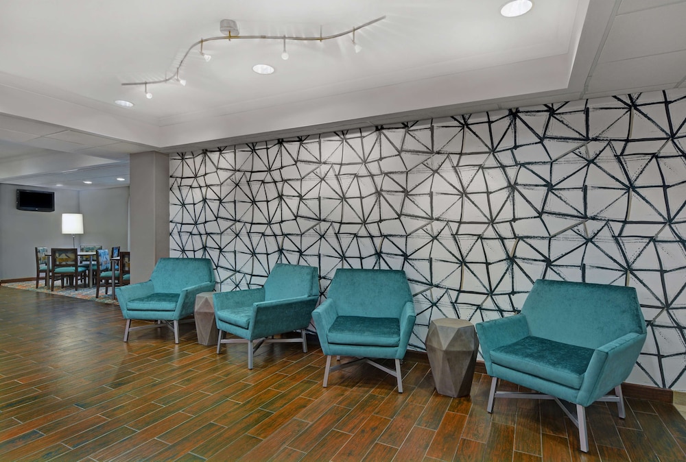 Hampton Inn Charlotte Monroe - photo 2