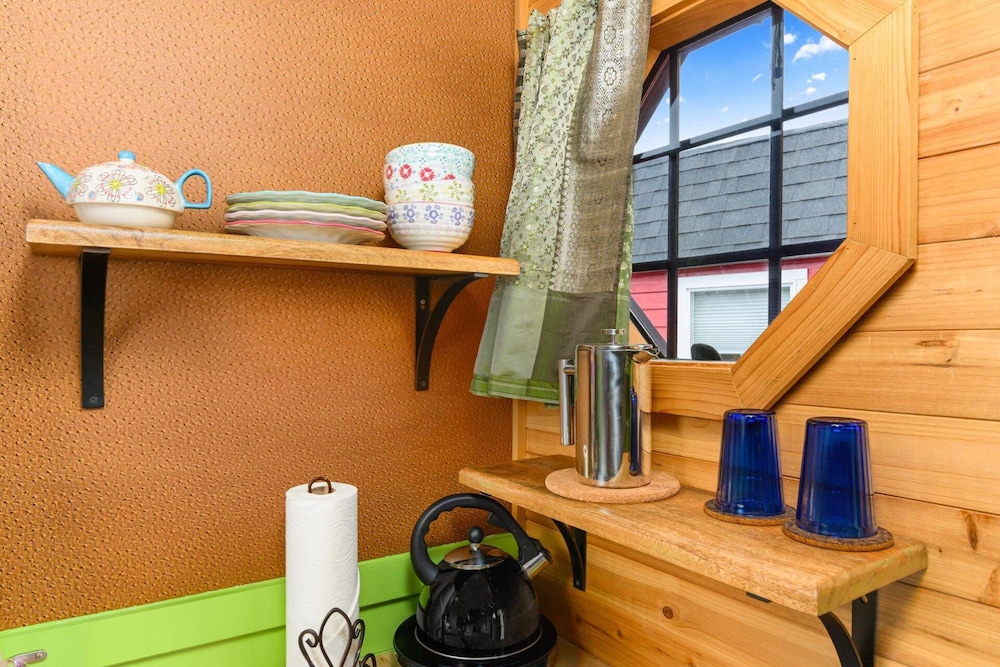 Tiny Digs Hotel of Tiny Houses - photo 31