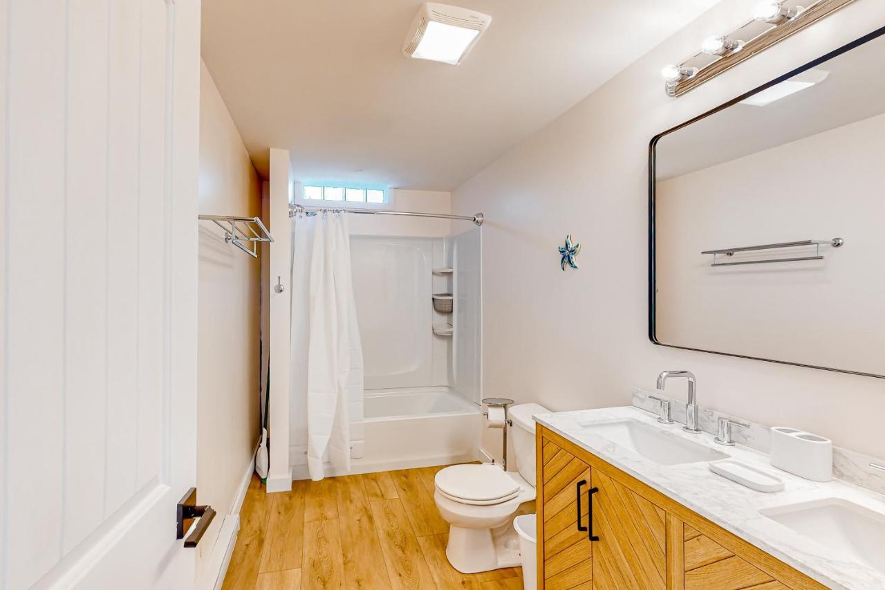 Shorebreeze Inn - photo 20