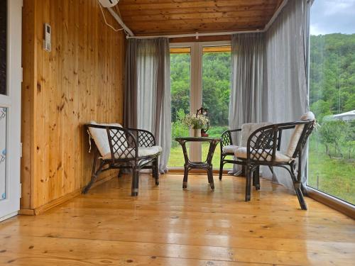 Dariani Cottage — Oni — photo 2