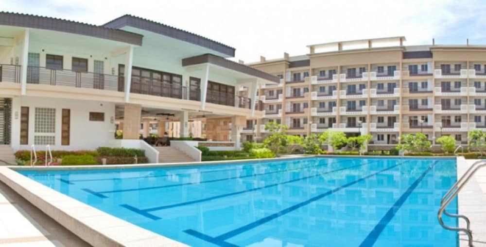 Cedar Crest by Good Rent in Taguig, Philippines