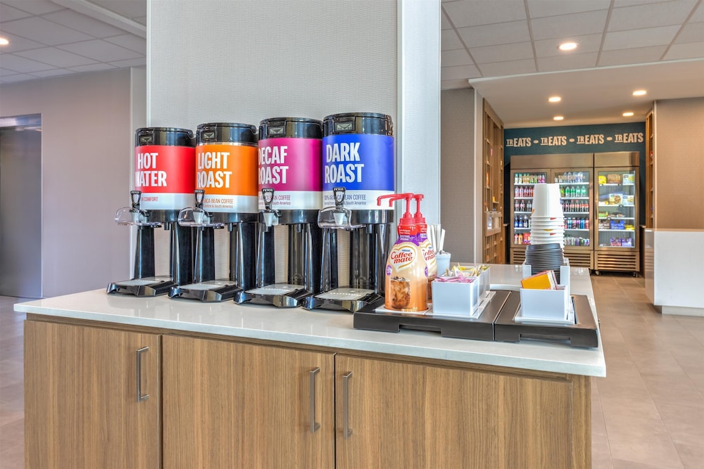 Hampton Inn & Suites by Hilton Little Rock Airport - photo 28