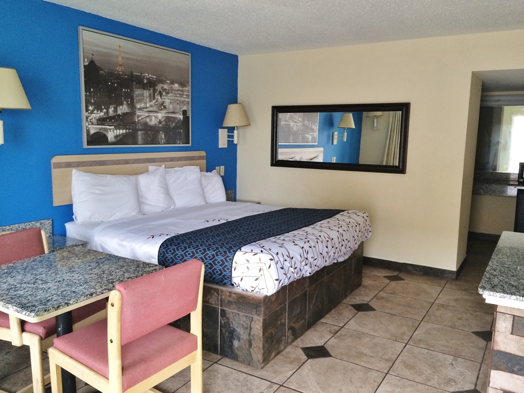 American Choice Inn - photo 9