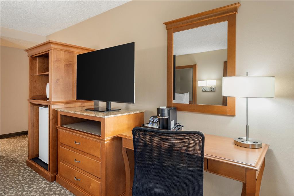 Best Western Plus Oak Harbor Hotel & Conference Center - photo 20