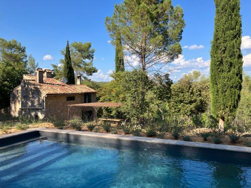 Domaine Le Poucet Piscine En Foret in Cotignac, France