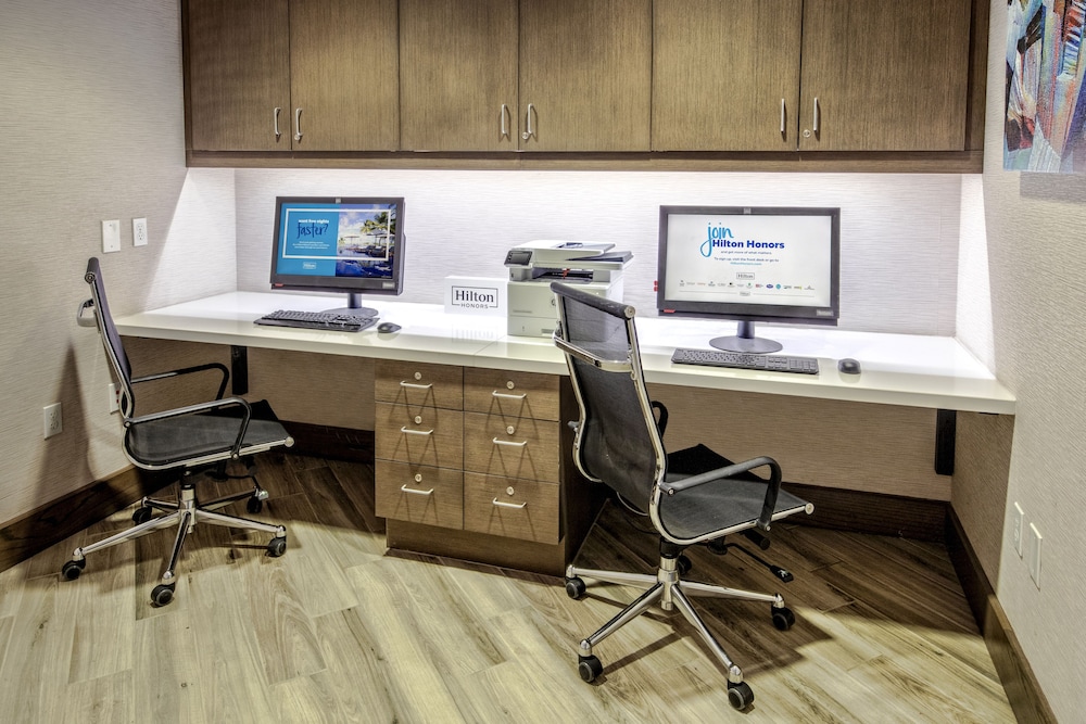 Hampton Inn & Suites San Jose Airport - photo 21