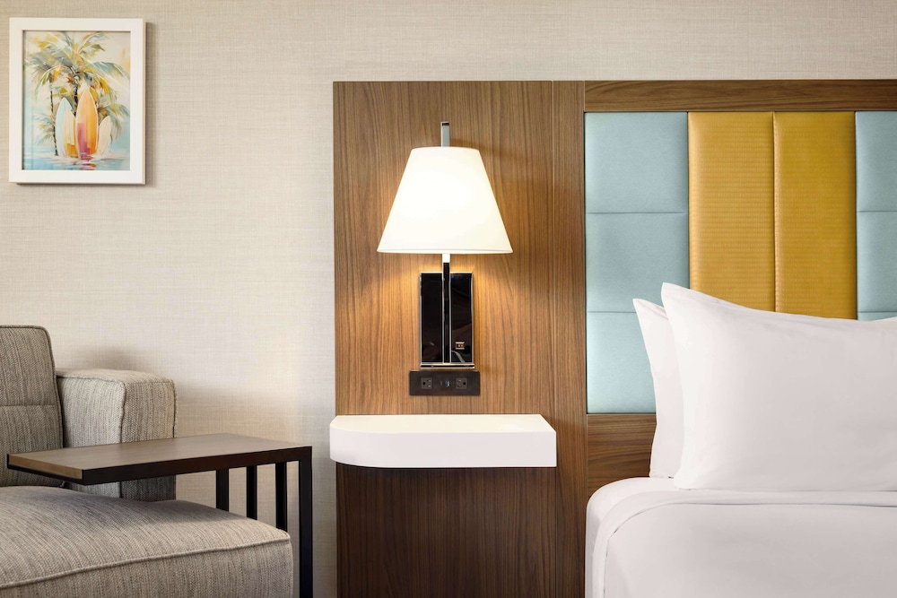 Hampton Inn & Suites by Hilton Maui North Shore - photo 22