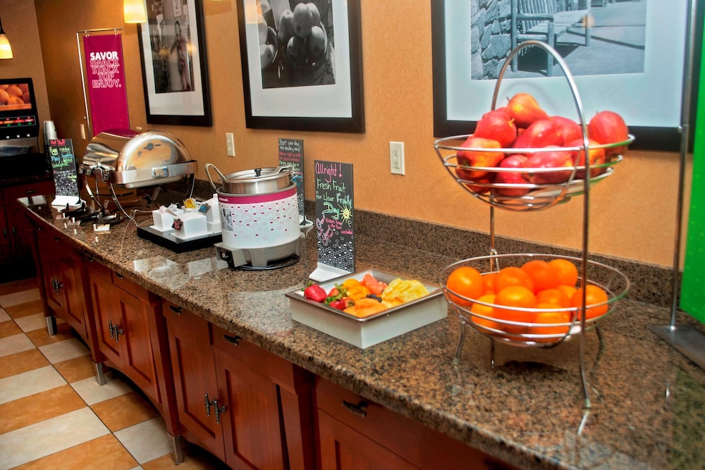 Hampton Inn Evanston - photo 35