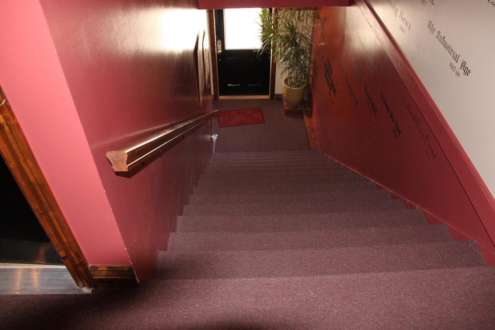 Caldwell Messenger Suites - photo 14