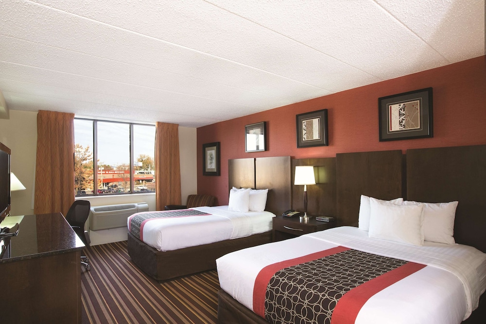DoubleTree by Hilton Salisbury - photo 10