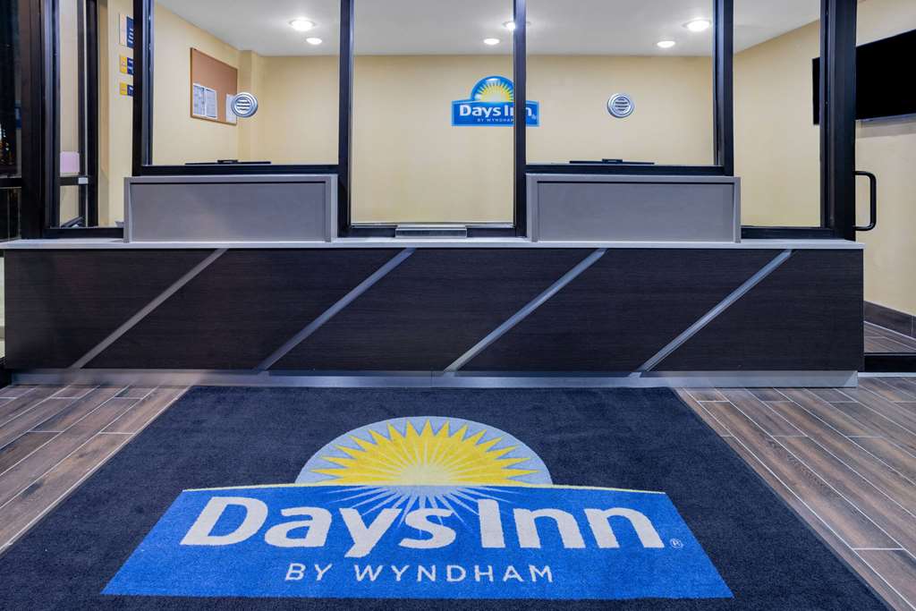 Days Inn by Wyndham Bronx NYC - photo 9