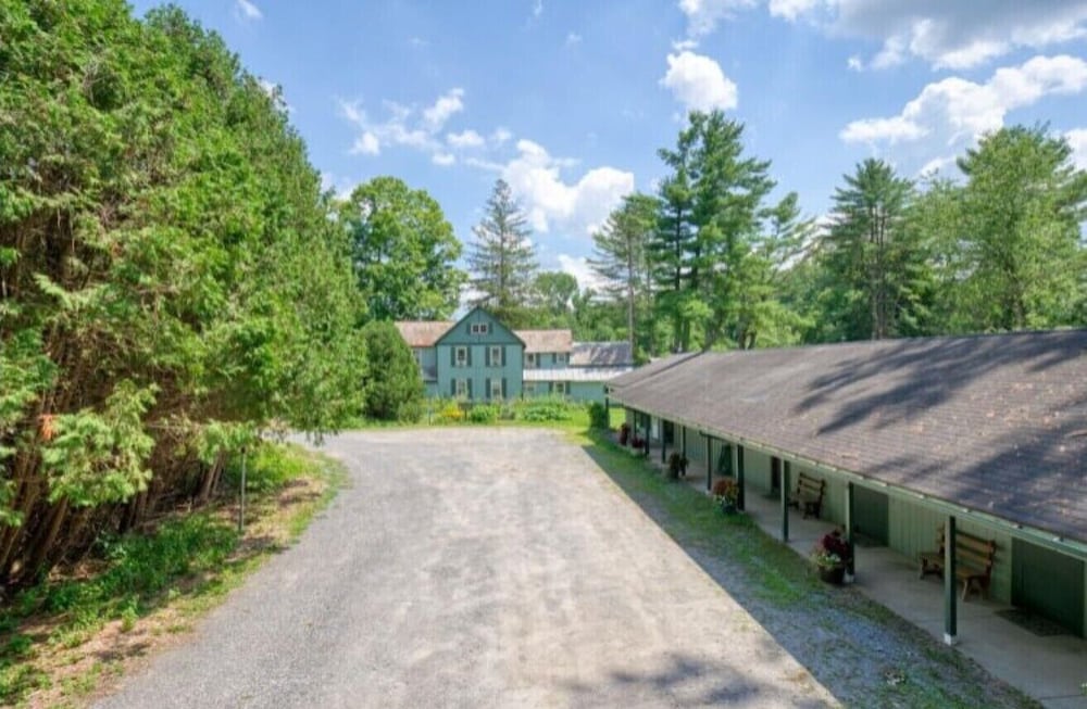 Saratoga Garden Motel in Saratoga Springs, United States
