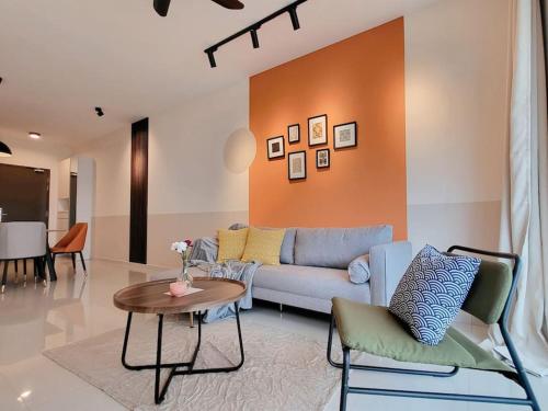 Family friendly 3 Bedrooms 6 Pax Free Parking — 4-Star Luxury Hotel in Johor Bahru, Malaysia