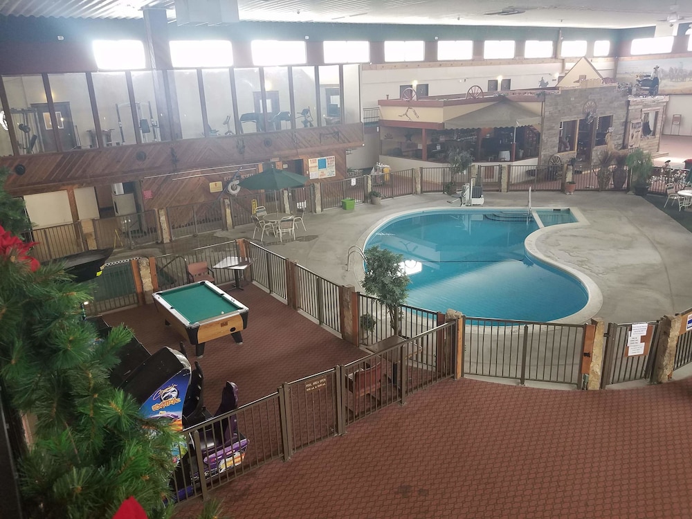 Dodge House Hotel & Convention Center - photo 20