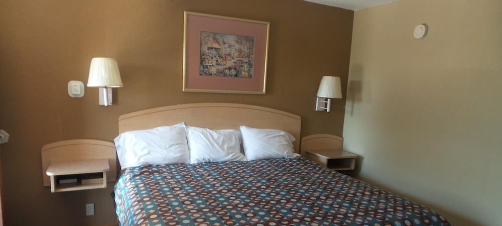 River's Edge Motel - photo 16