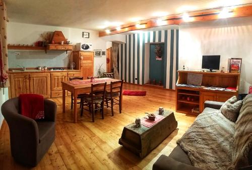 Besenval Guido — 4-Star Luxury Hotel in Aosta, Italy