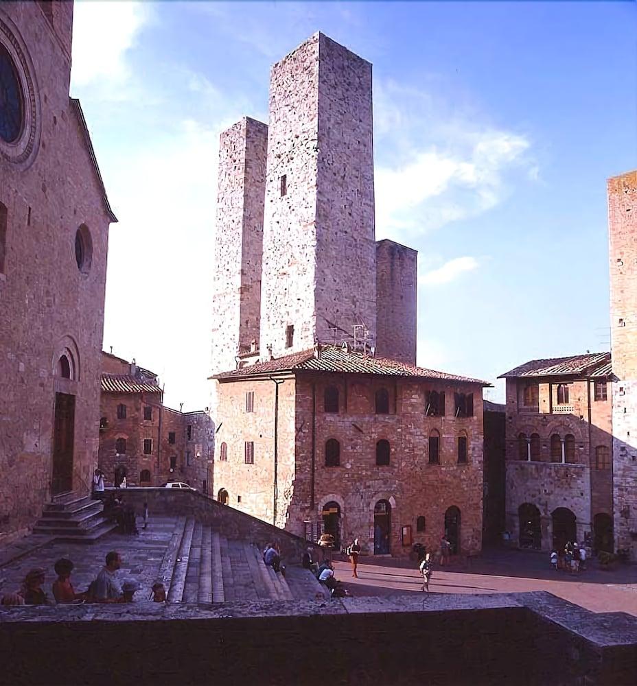 Torre Di San Gimignano in San Gimignano, Italy