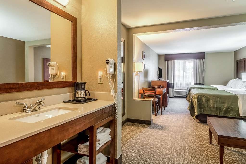Quality Inn & Suites Salem near I 57 - photo 21
