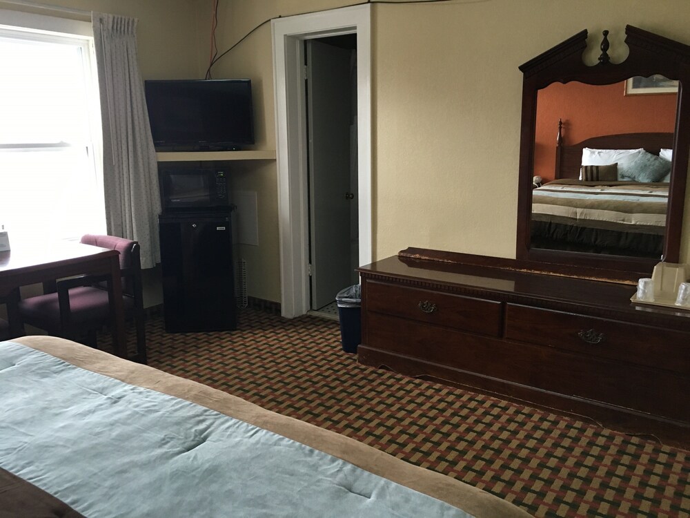 Savannah Motel - photo 8