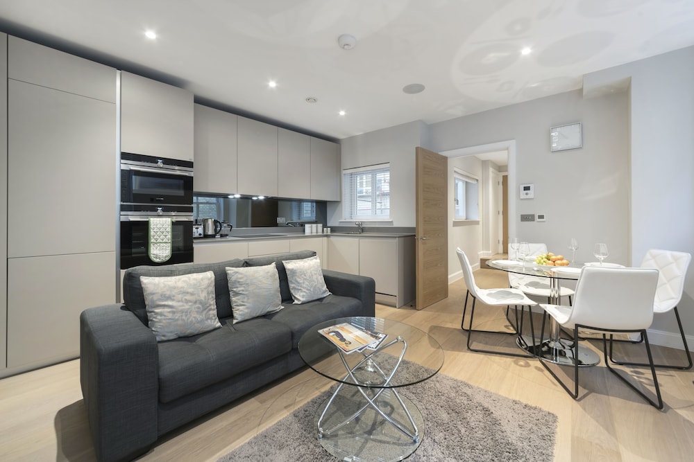 Citadel Apartments — 4-Star Luxury Hotel in London, United Kingdom