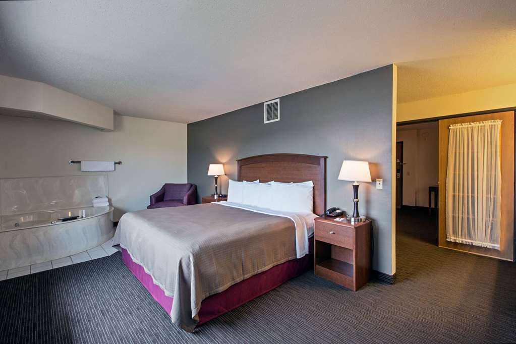 AmericInn by Wyndham Grundy Center - photo 19