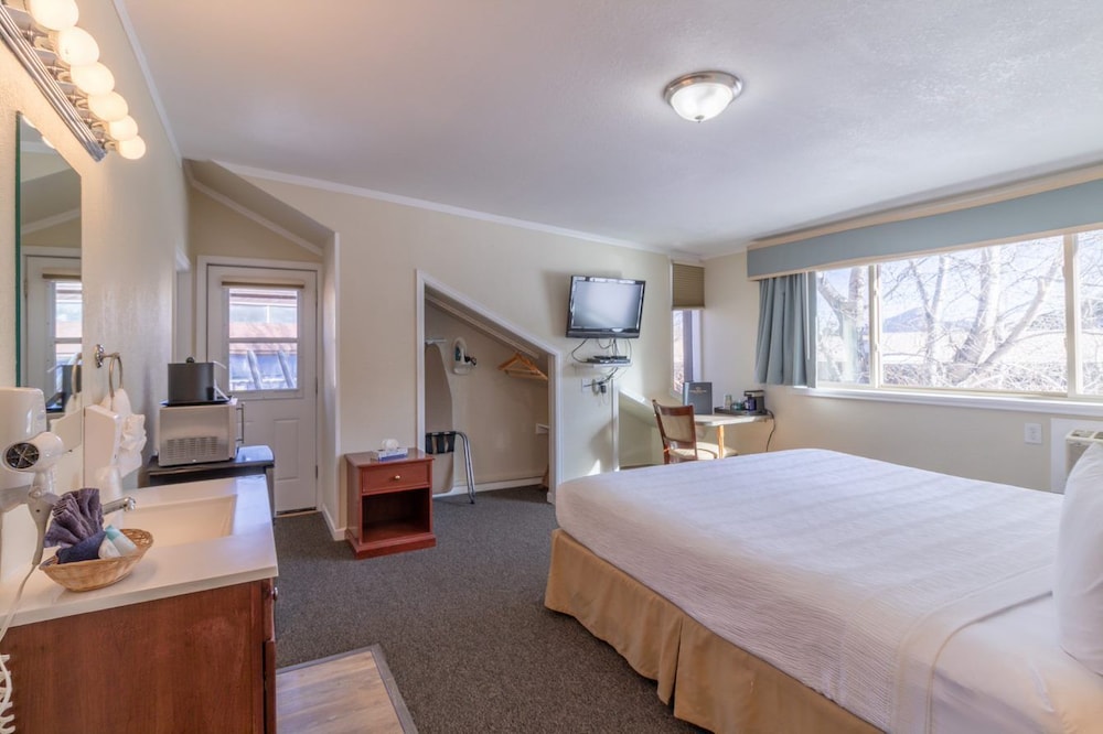 Murphy's River Lodge - photo 38