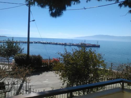 Aparthotel Iliahtides — hotel in Amarynthos