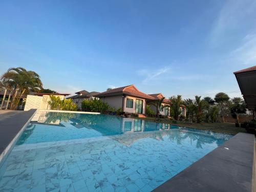 Tinna Resort — Buri Ram — photo 4