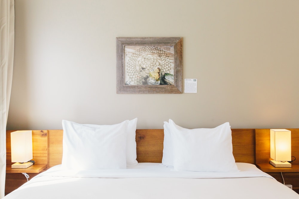 Inn at Moonlight Beach - photo 27