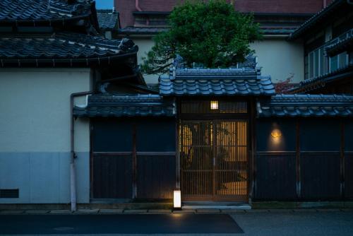 Willow. — Toyooka — photo 2