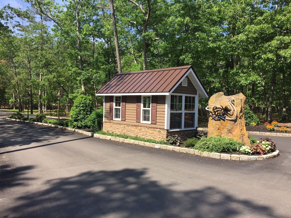 Swan Lake Resort Rentals - photo 207