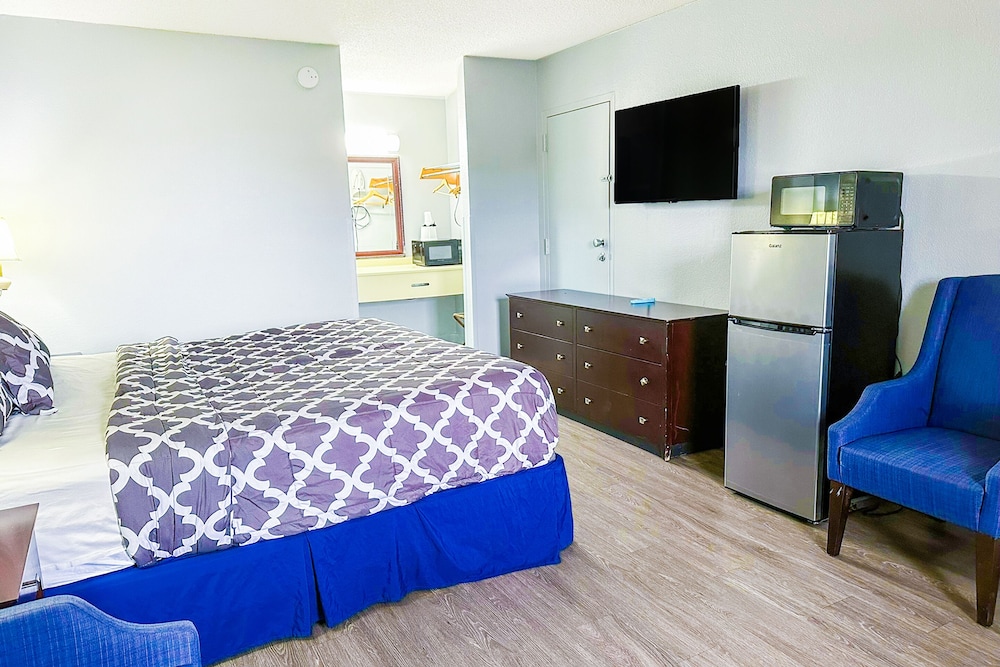 Happy Stay Inn Madisonville I 69 By OYO - photo 17