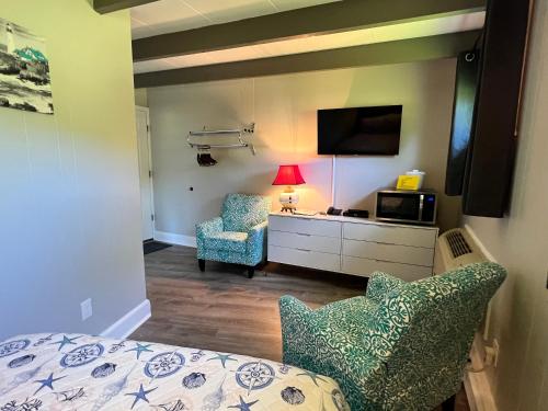 Claddagh Motel & Suites - photo 29