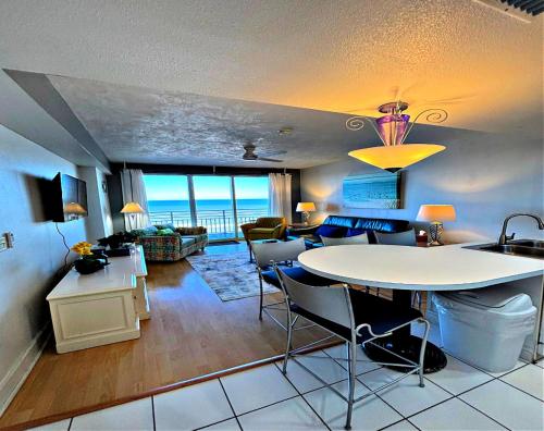 Wyndham Ocean Walk Resort 1007 Vacation in Comfort and luxury 1 BR Direct Oceanfront - photo 4