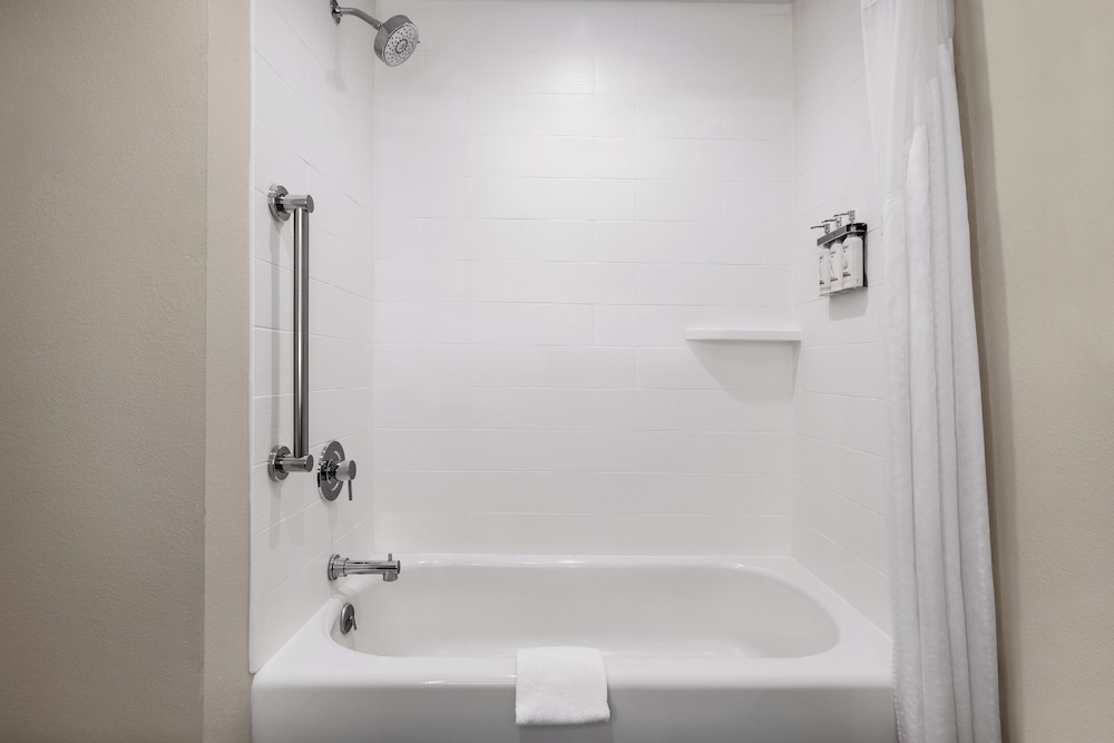 Holiday Inn Express & Suites Hagerstown by IHG - photo 19