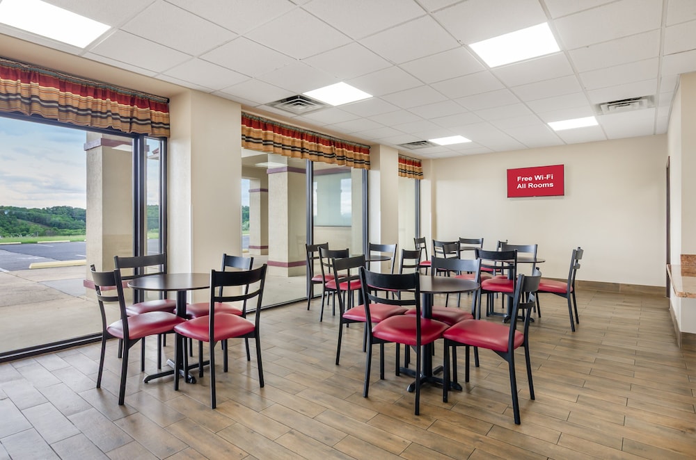 Red Roof Inn Staunton - photo 28