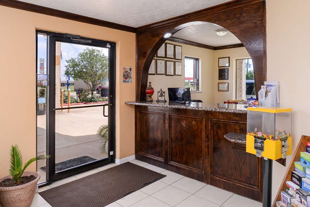 Americas Best Value Inn & Suites Waller Prairie View - photo 4