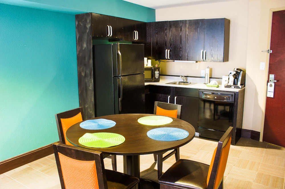 Holiday Inn Express Hotel & Suites Havelock NW N - photo 7