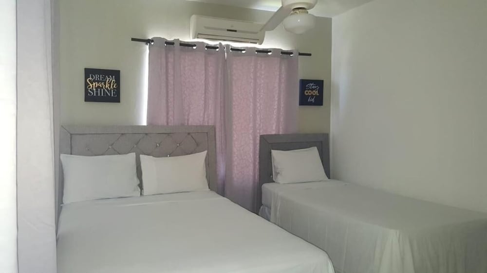 Hotel Casa Docia Double Room With Balcony 2 Adults 1 Child 1 in Samana, Dominican Republic