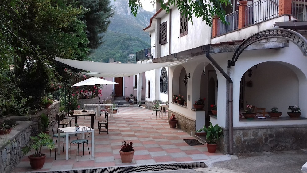 Agriturismo Mare e Monti — 4-Star Luxury Hotel in Tramonti, Italy