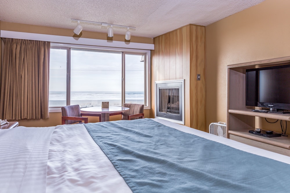 Ebb Tide Oceanfront Inn - photo 10