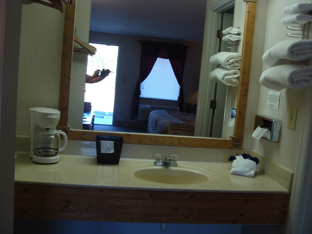 Chatuge Mountain Inn - photo 16