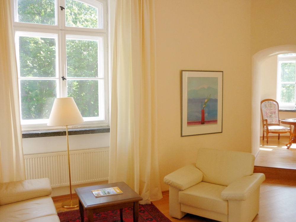Schloss Spyker — Bergen Auf Ruegen — photo 3