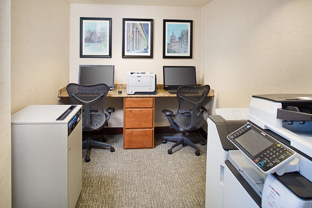 Hilton Garden Inn Albany Airport - photo 30
