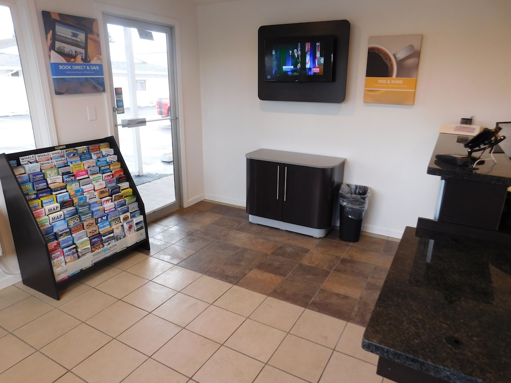 Motel 6 Burlington WA - photo 2