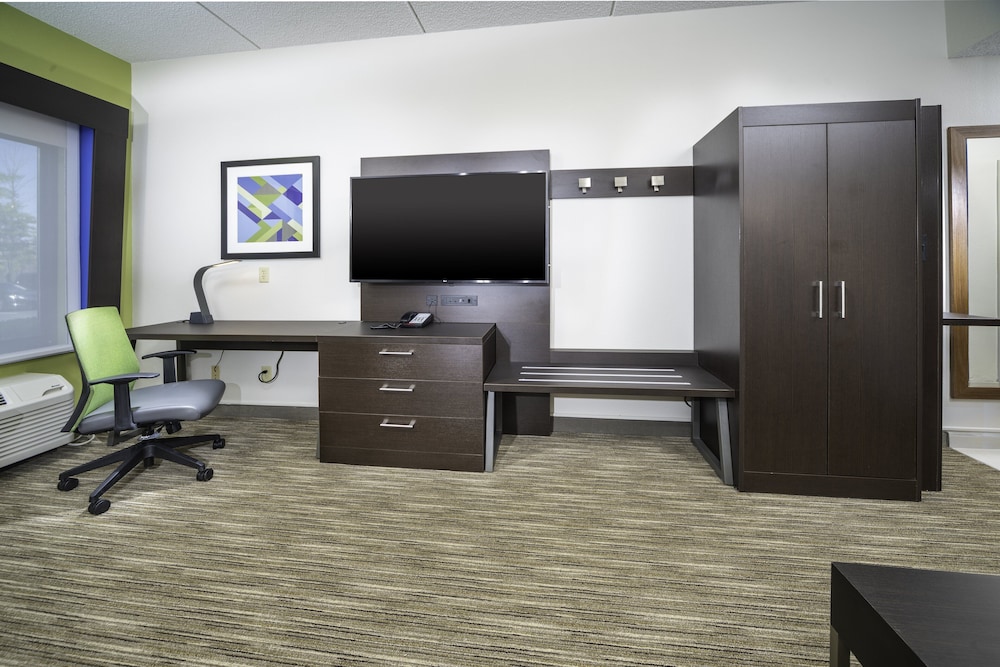 Holiday Inn Express Clayton by IHG - photo 12