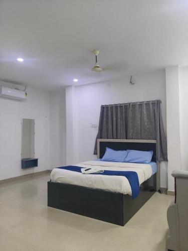 Hotel O by OYO Tara Grand luxury Rooms in Khammam, India