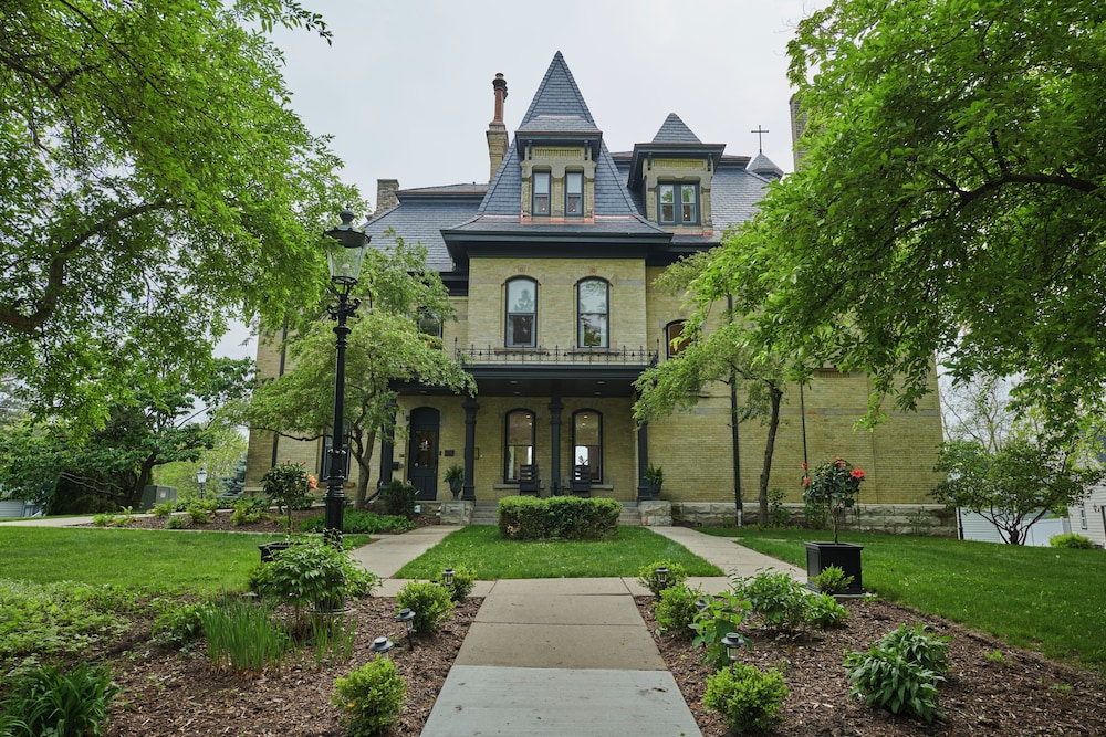 Inn At Pine Terrace - photo 24